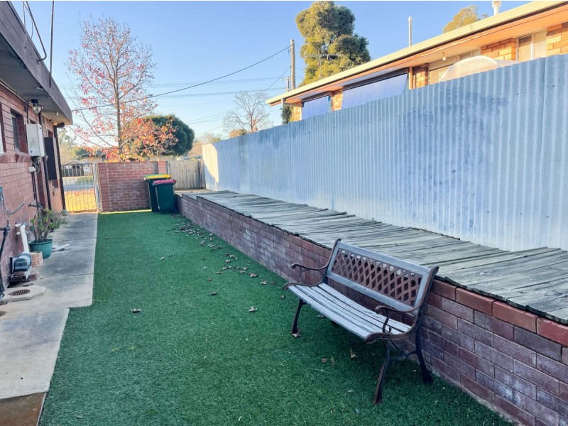 2/270 Fernleigh Road, Ashmont NSW 2650