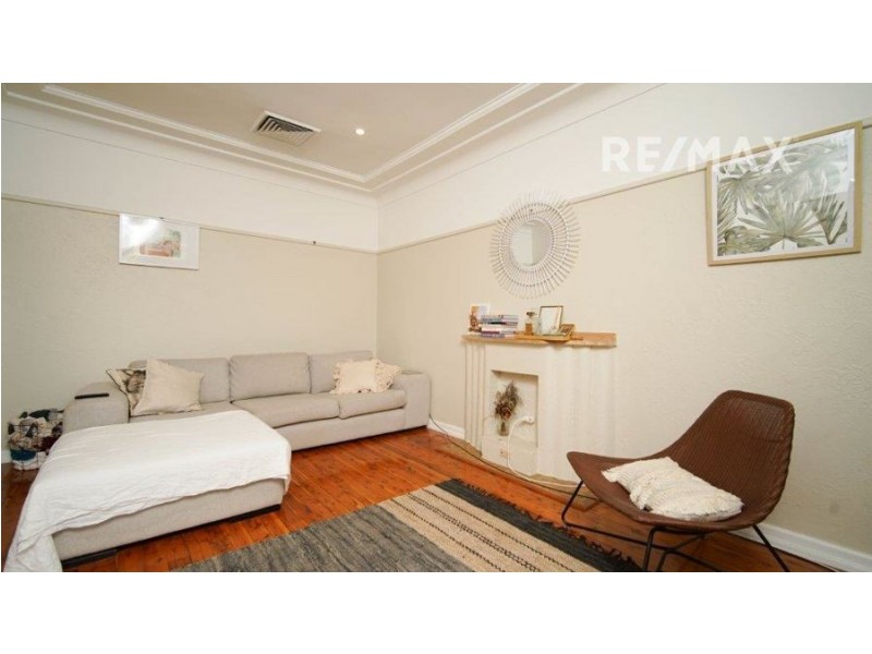 80 Bourke Street, Turvey Park NSW 2650