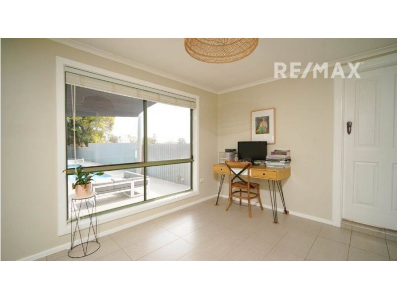 80 Bourke Street, Turvey Park NSW 2650