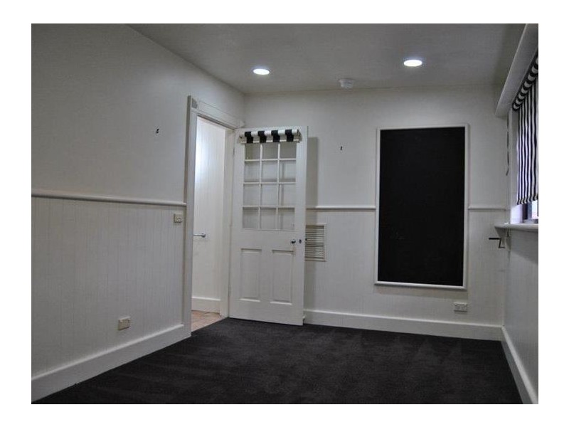 10 Blake Street, Wagga Wagga NSW 2650