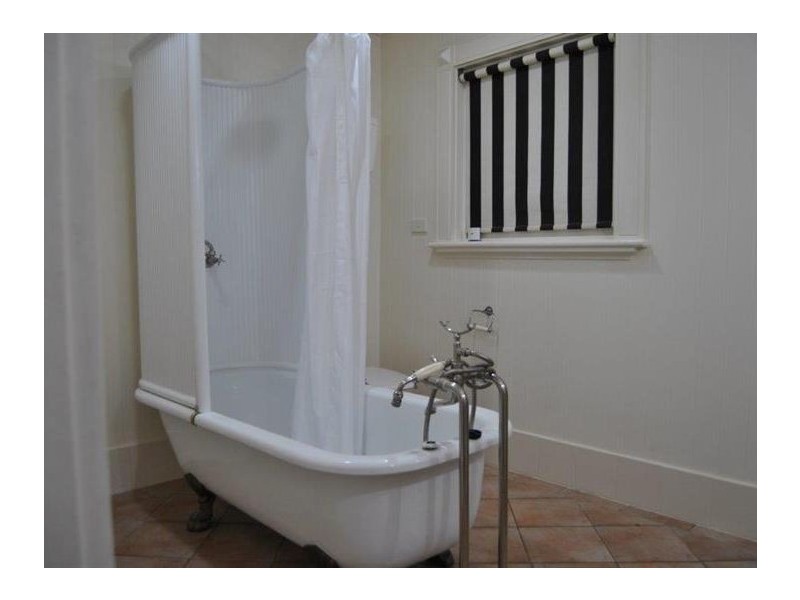 10 Blake Street, Wagga Wagga NSW 2650