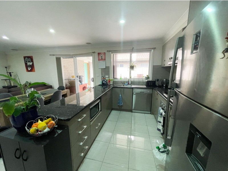 64 Messenger Avenue, Boorooma NSW 2650