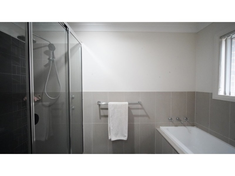 64 Messenger Avenue, Boorooma NSW 2650