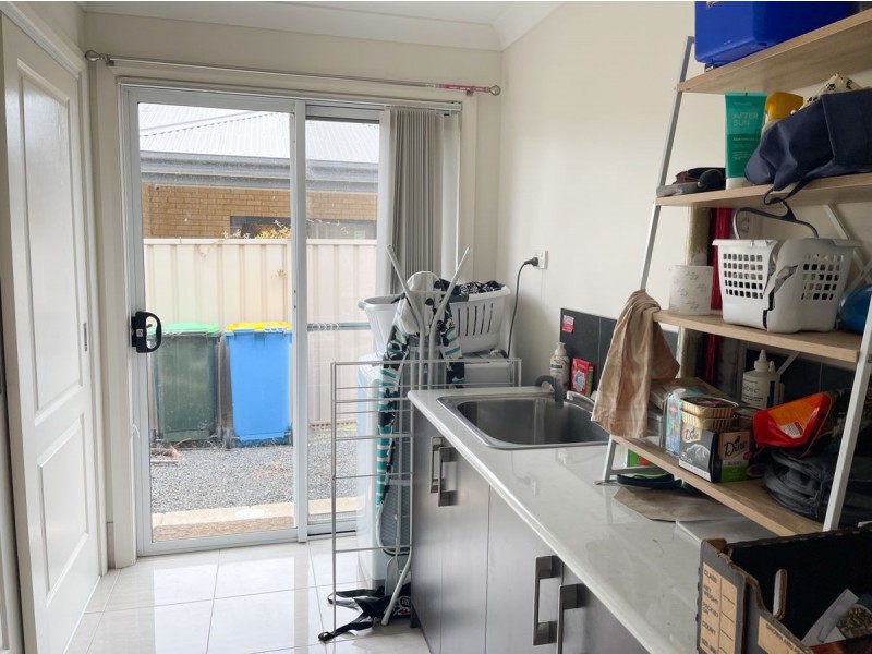 64 Messenger Avenue, Boorooma NSW 2650