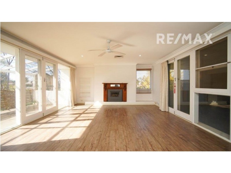 340 Lake Albert Road, Kooringal NSW 2650