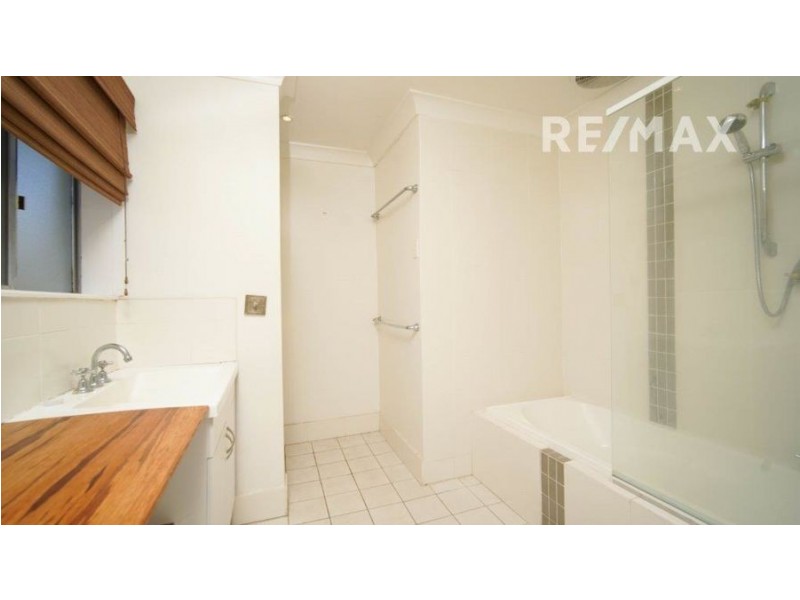 340 Lake Albert Road, Kooringal NSW 2650