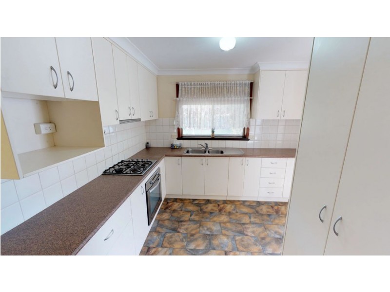44 Fairbairn Crescent, Kooringal NSW 2650