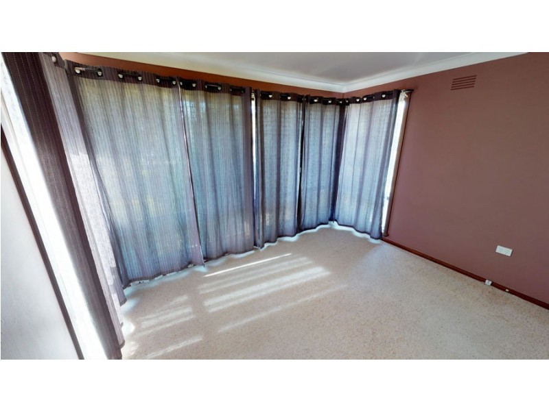 44 Fairbairn Crescent, Kooringal NSW 2650