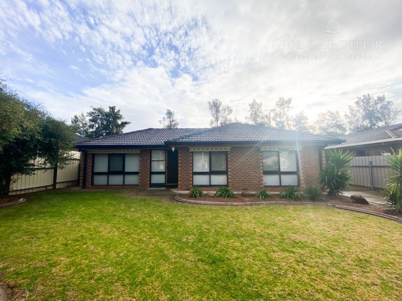 16 Adjin Street, Mount Austin NSW 2650