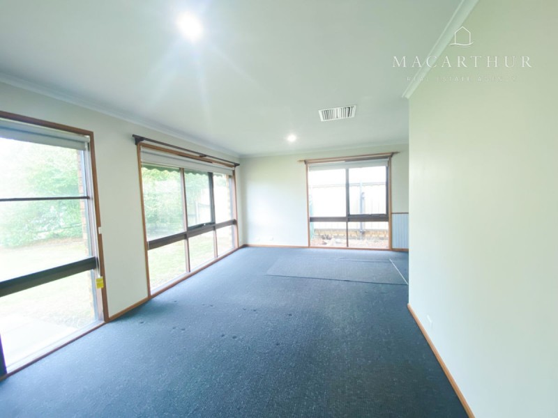 16 Adjin Street, Mount Austin NSW 2650