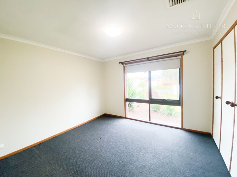 16 Adjin Street, Mount Austin NSW 2650