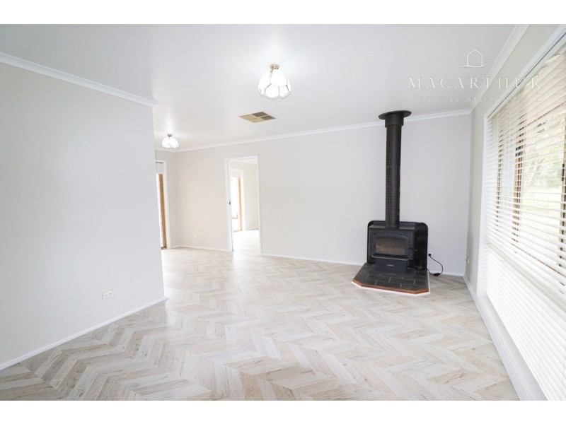 42 Dunn Avenue, Forest Hill NSW 2651