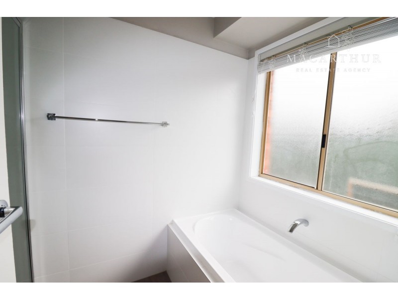 42 Dunn Avenue, Forest Hill NSW 2651