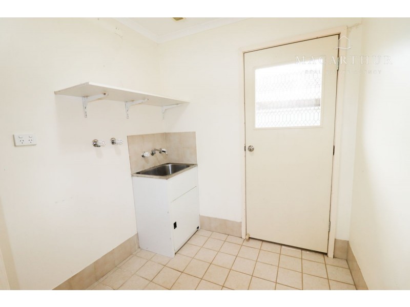 42 Dunn Avenue, Forest Hill NSW 2651