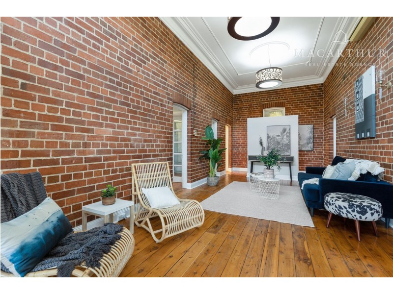 106 Gurwood Street, Wagga Wagga NSW 2650