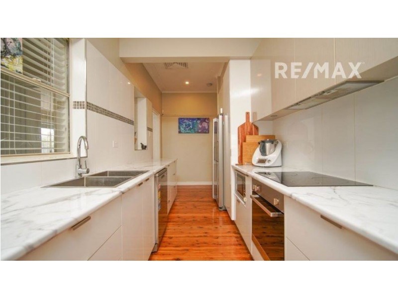 80 Bourke Street, Turvey Park NSW 2650