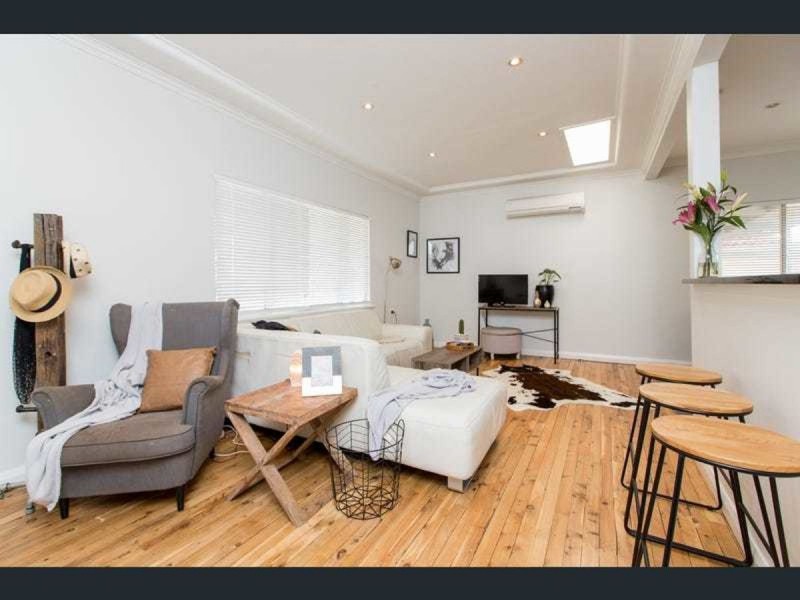 13 Ceduna Street, Mount Austin NSW 2650