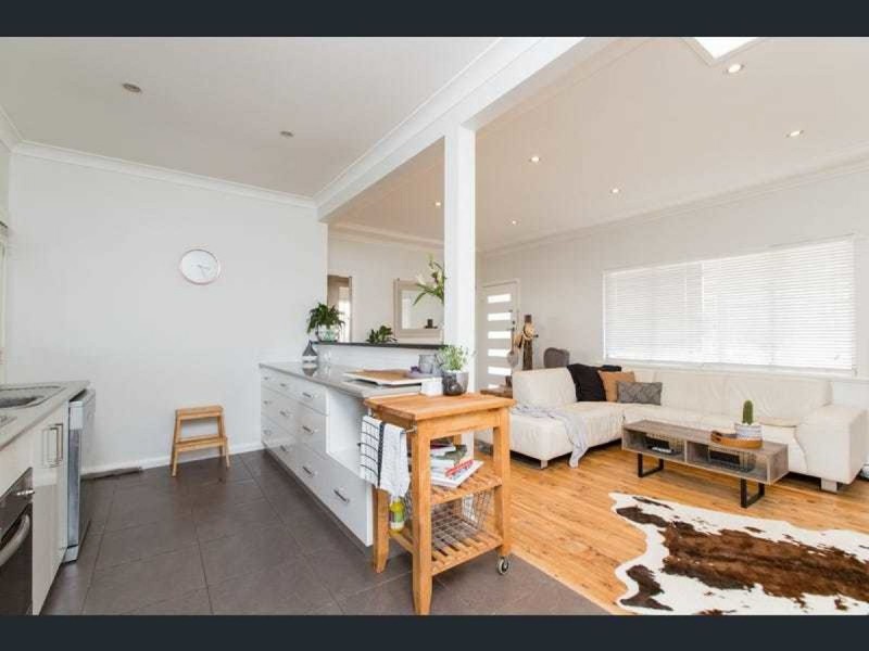 13 Ceduna Street, Mount Austin NSW 2650