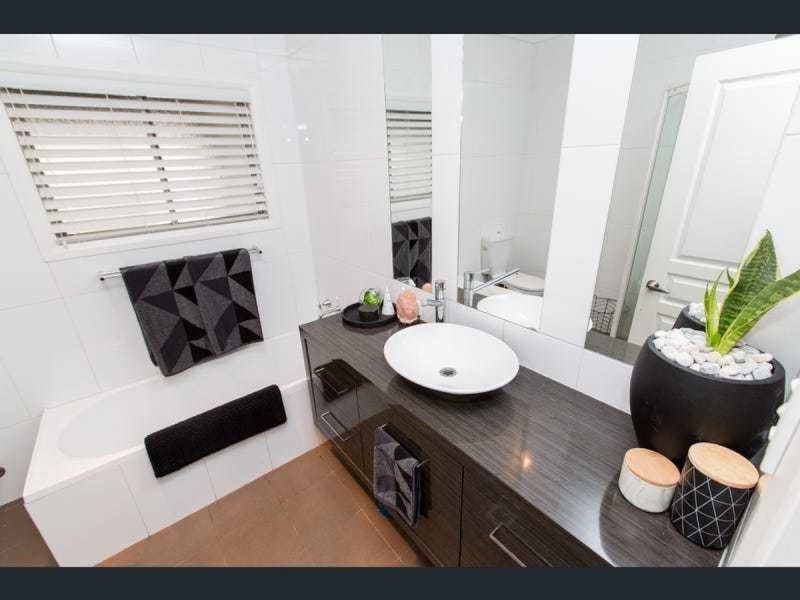 13 Ceduna Street, Mount Austin NSW 2650