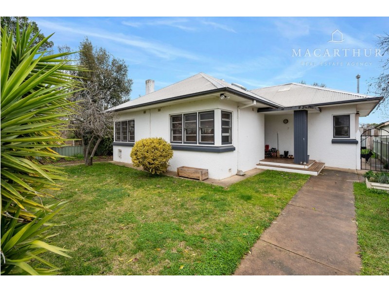 7 North Parade, Wagga Wagga NSW 2650