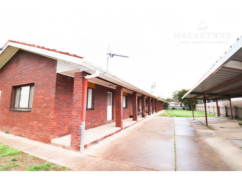 1/4 Rowe Street, Wagga Wagga NSW 2650