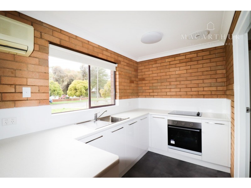 1/4 Rowe Street, Wagga Wagga NSW 2650