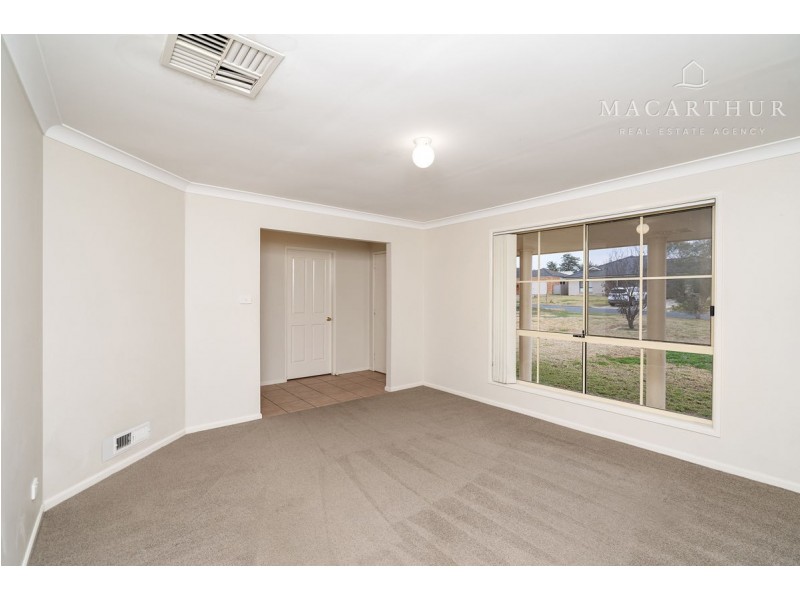 61 Veale Street, Ashmont NSW 2650