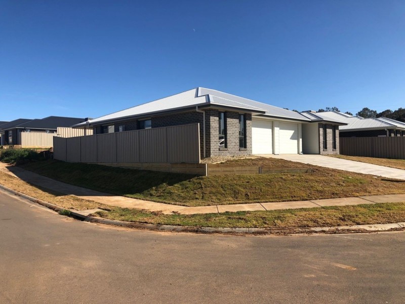 2/34 Gasnier Loop, Boorooma NSW 2650