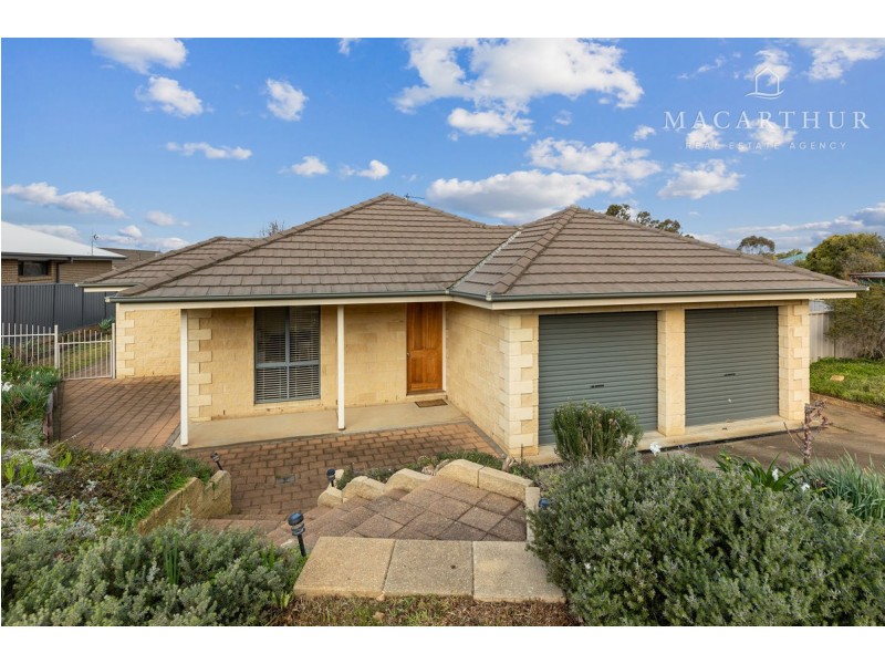 2a Galleon Place, Estella NSW 2650