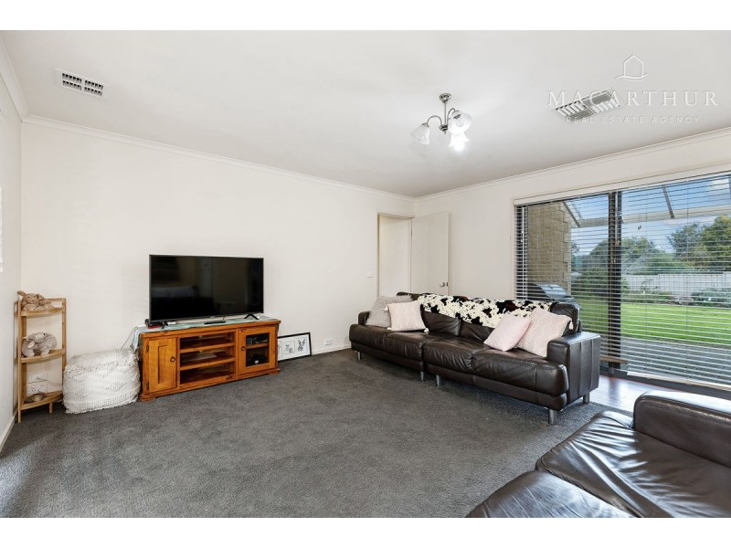 2a Galleon Place, Estella NSW 2650