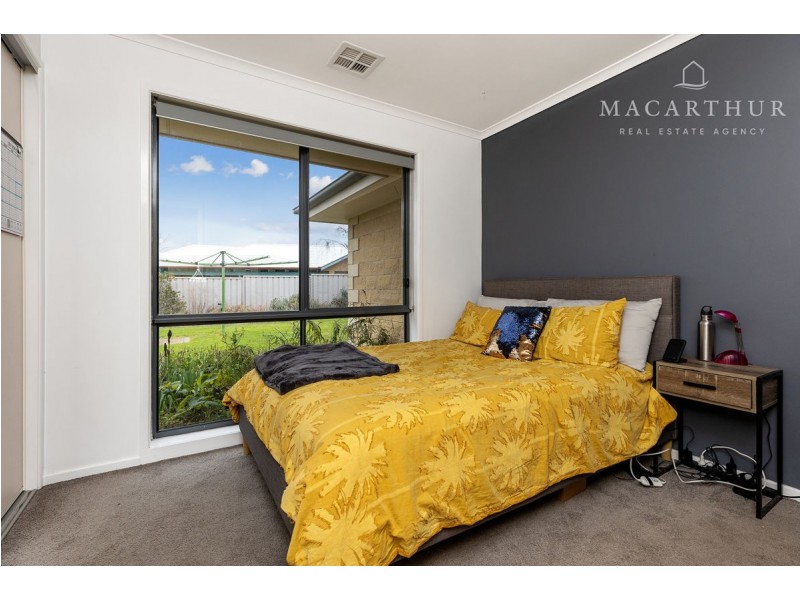 2a Galleon Place, Estella NSW 2650