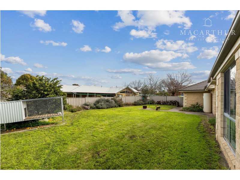 2a Galleon Place, Estella NSW 2650