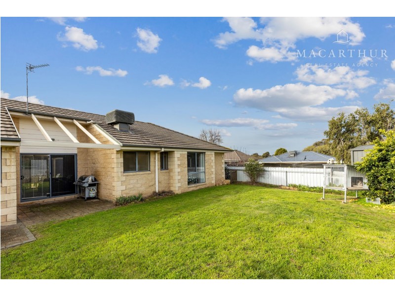 2a Galleon Place, Estella NSW 2650