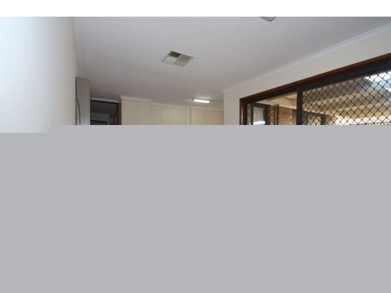 25 Main Street, Lake Albert NSW 2650