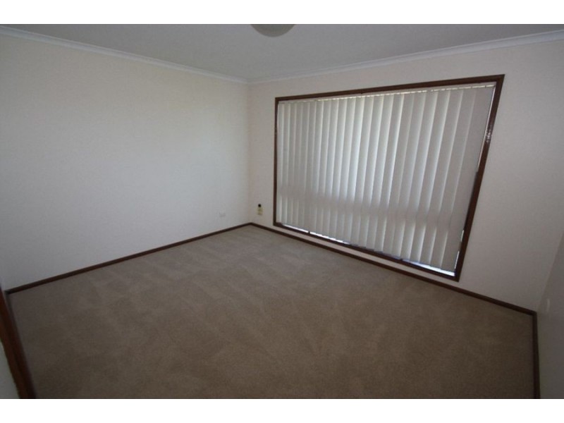 25 Main Street, Lake Albert NSW 2650