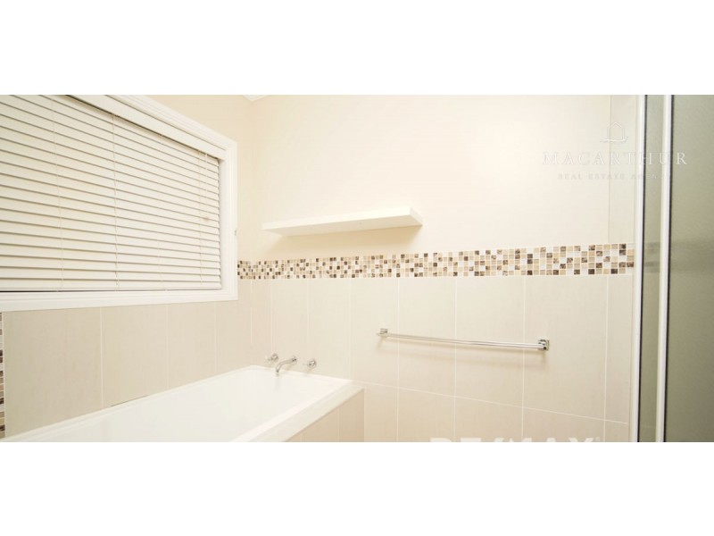 1/7 Bedervale Street, Bourkelands NSW 2650