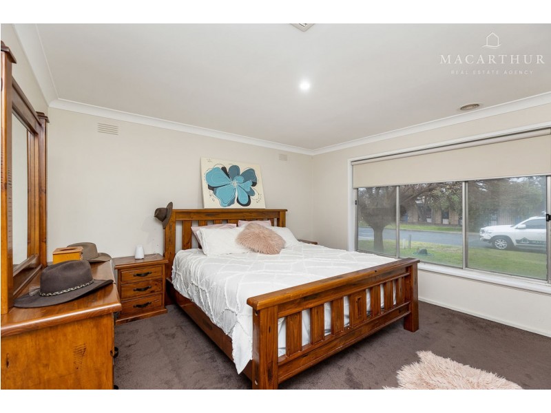 2 Parkhurst Street, Tolland NSW 2650