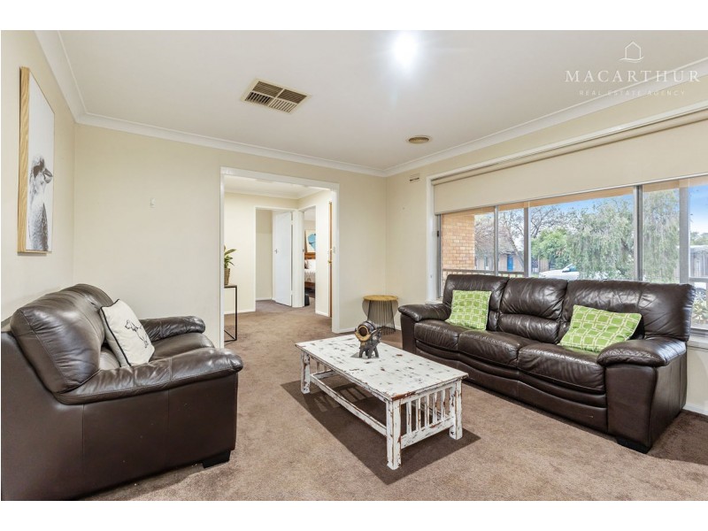 2 Parkhurst Street, Tolland NSW 2650