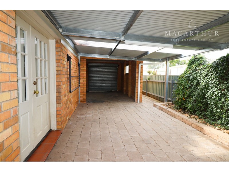 2 Parkhurst Street, Tolland NSW 2650