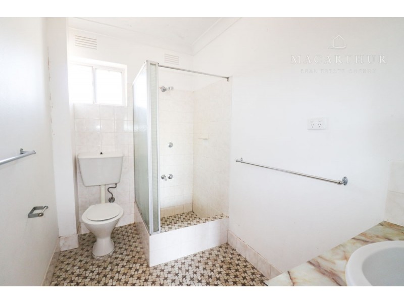 6/4 Nordlingen Drive, Tolland NSW 2650