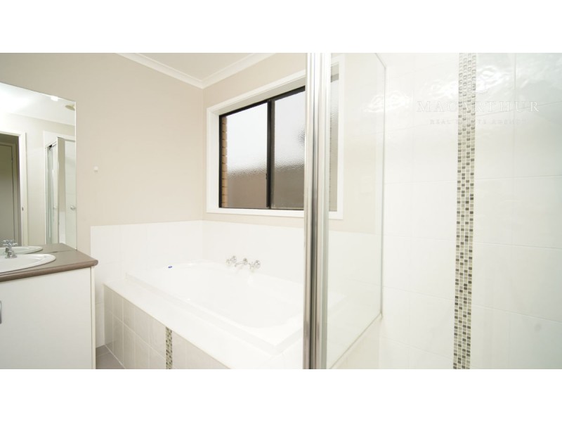9 Apprentice Avenue, Ashmont NSW 2650