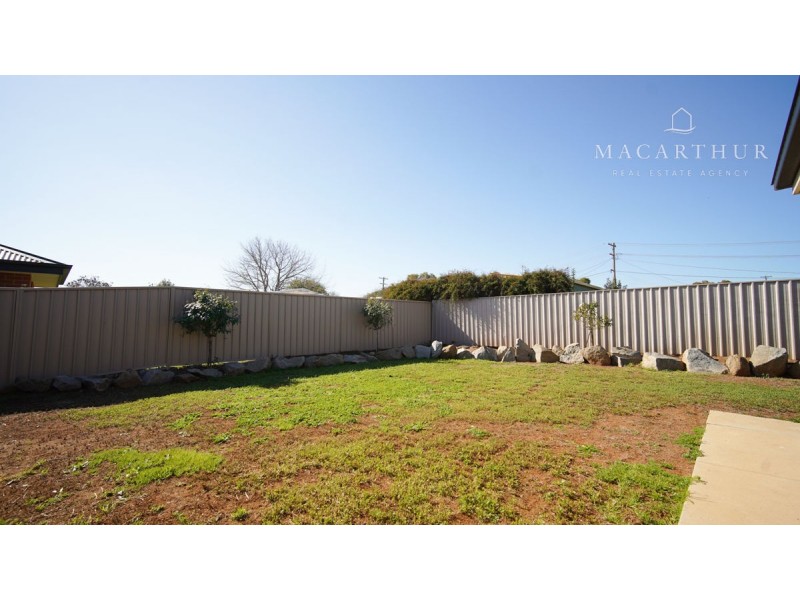 9 Apprentice Avenue, Ashmont NSW 2650