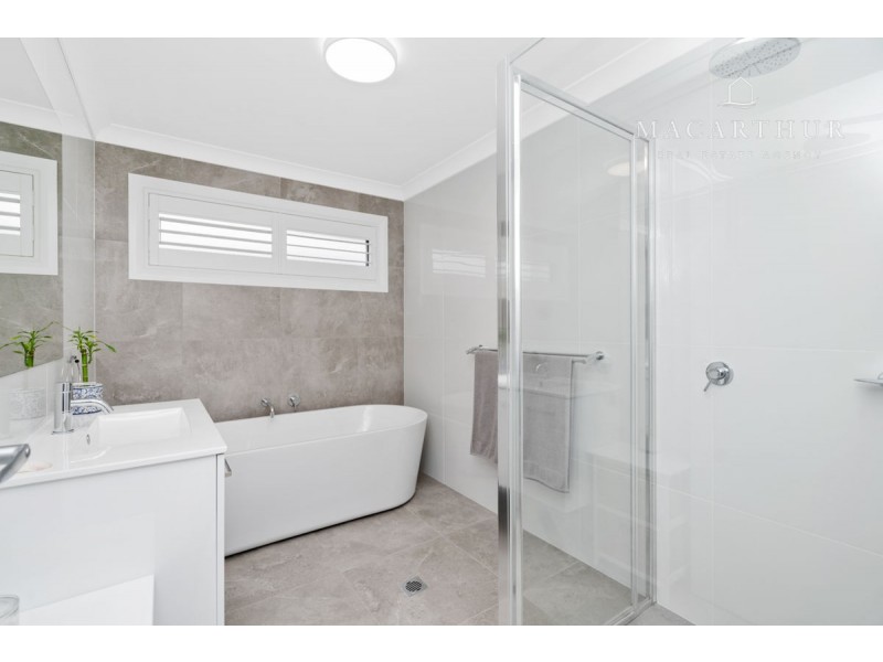 29 Gasnier Loop, Boorooma NSW 2650