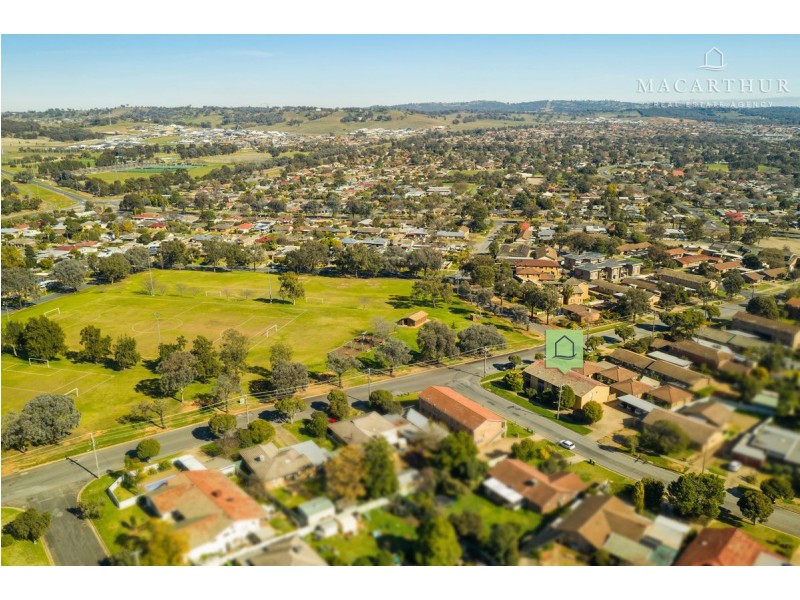 1-4/19 Nordlingen Drive, Tolland NSW 2650