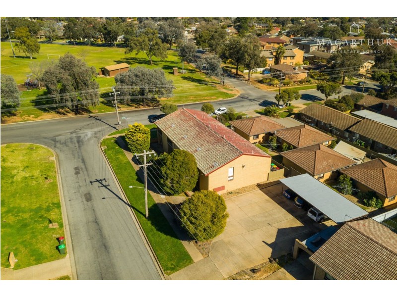 1-4/19 Nordlingen Drive, Tolland NSW 2650