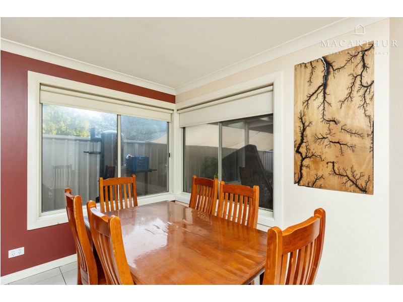 1 Barrima Drive, Glenfield Park NSW 2650