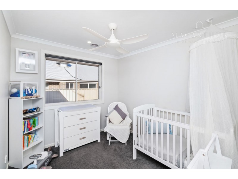 4 Paradise Drive, Gobbagombalin NSW 2650