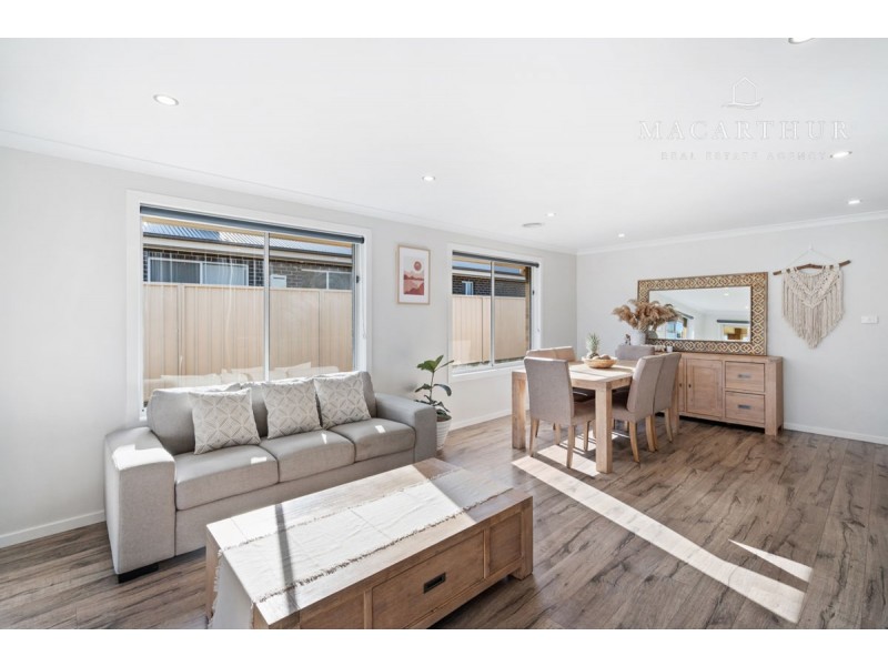 4 Paradise Drive, Gobbagombalin NSW 2650