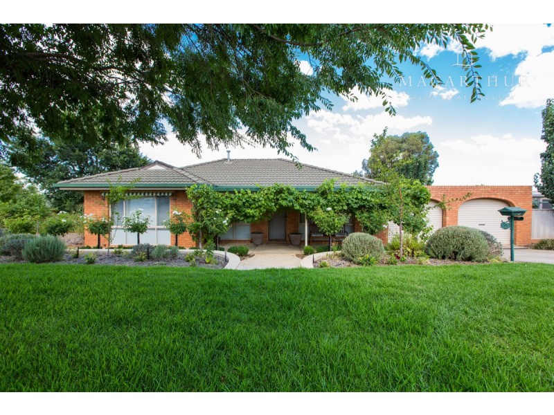 18 Canola Place, Estella NSW 2650