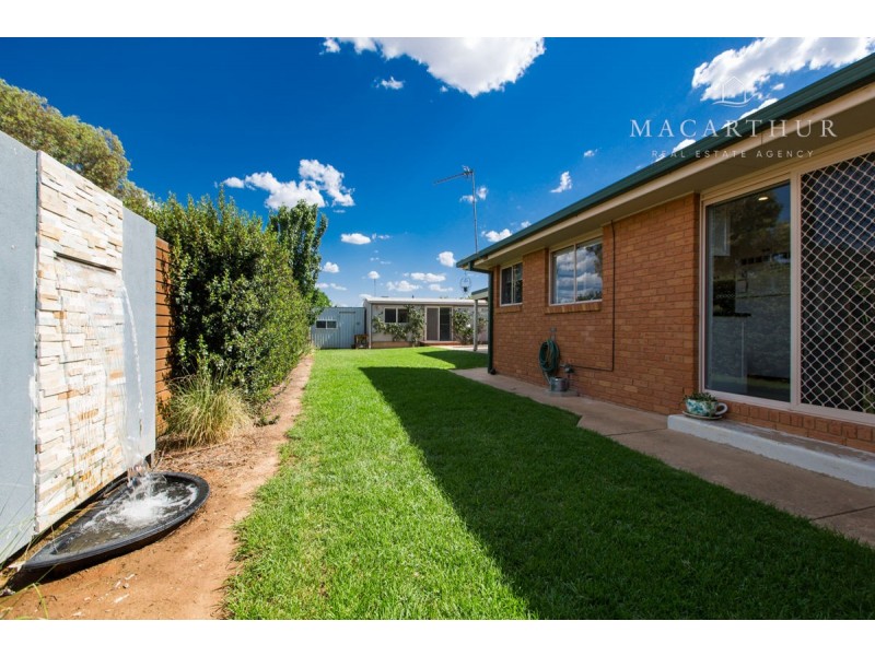 18 Canola Place, Estella NSW 2650